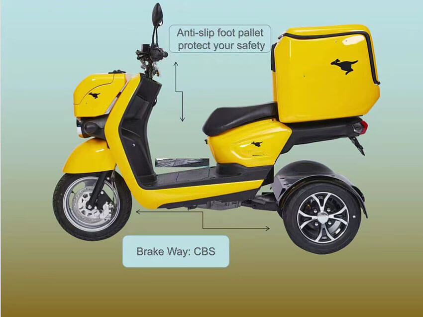 Hot food delivery scooter with insulated box