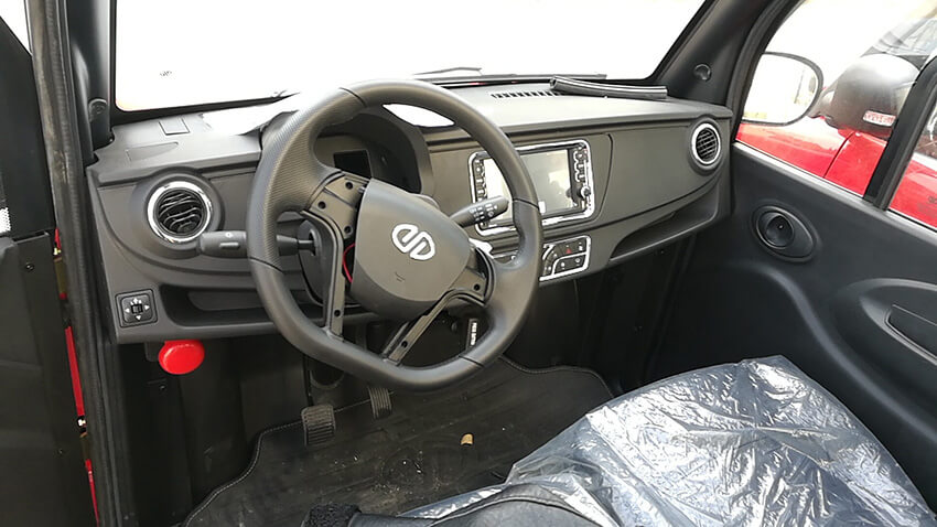 Jiayuan City Spirit EV mini electric car exterior