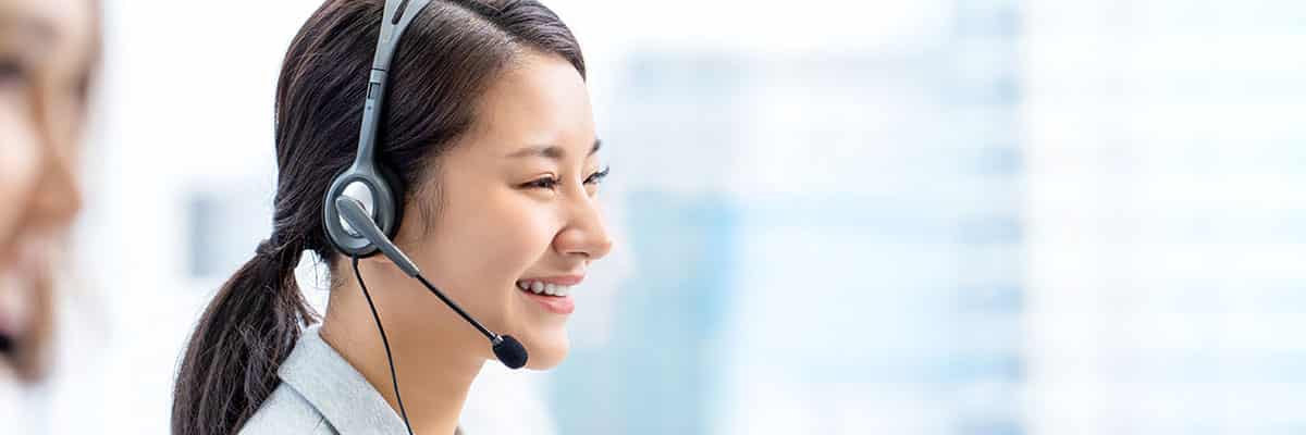 contact universeecar